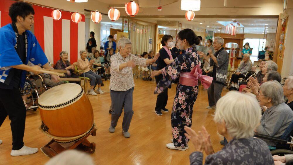 介護施設の夏祭り盆踊り・和太鼓・昭和歌謡 “音楽＆ダンス” 4選のイメージ画像